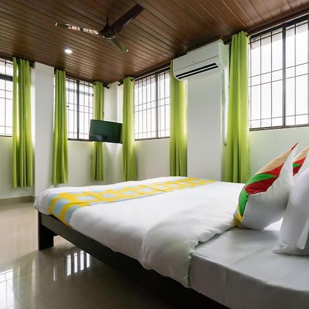 Oyo Home 49697 Aj Apartments Kochi 外观 照片