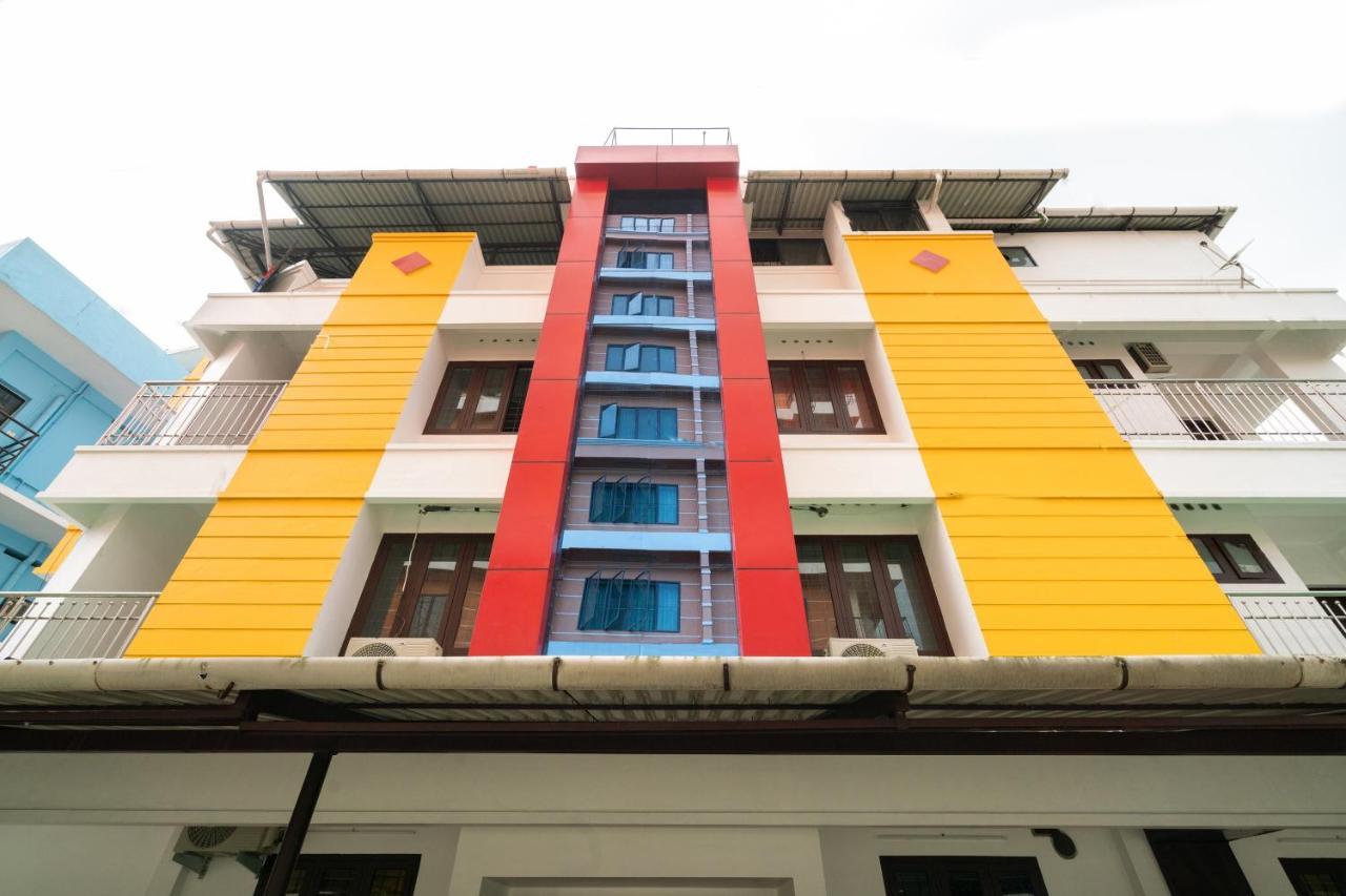 Oyo Home 49697 Aj Apartments Kochi 外观 照片